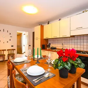  Apartment Lago Blu Italien